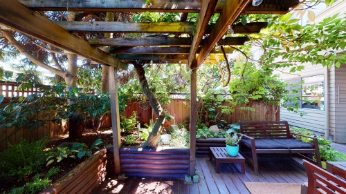 111-853 7Th Avenue E, Vancouver, BC - Outdoor With Deck Patio Veranda