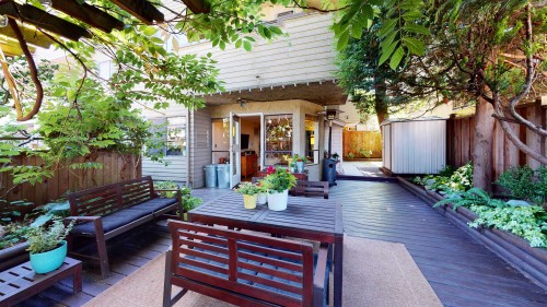 111-853 7Th Avenue E, Vancouver, BC - Outdoor With Deck Patio Veranda