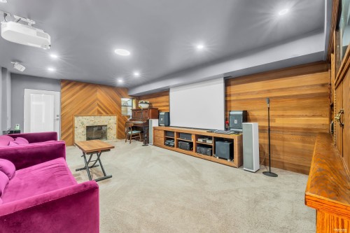 1315 Tyrol Road, West Vancouver, BC - Indoor With Fireplace