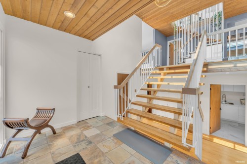 1315 Tyrol Road, West Vancouver, BC - Indoor Photo Showing Other Room