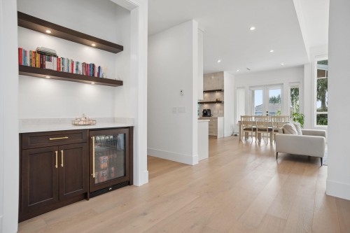 416 Trinity Street, Coquitlam, BC - Indoor Photo Showing Other Room