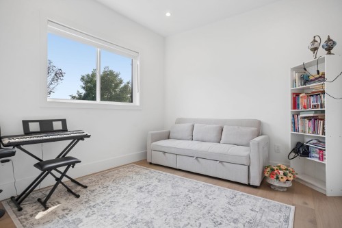 416 Trinity Street, Coquitlam, BC - Indoor