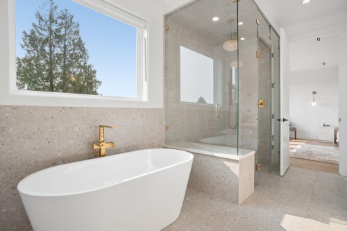 416 Trinity Street, Coquitlam, BC - Indoor Photo Showing Bathroom