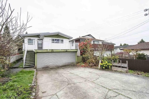 7687 Oak Street, Vancouver, BC - Outdoor