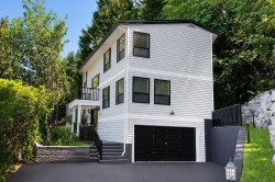 5530 Greenleaf Road  West Vancouver, BC V7W 1N6