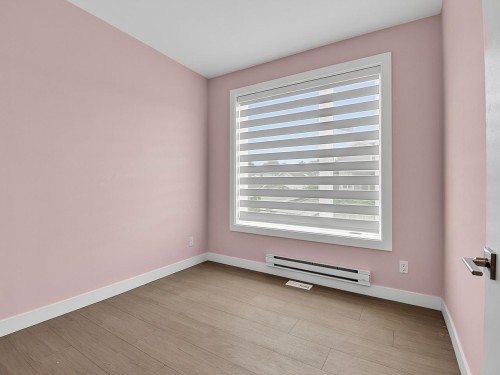 2-2254 24Th Avenue E, Vancouver, BC - Indoor Photo Showing Other Room