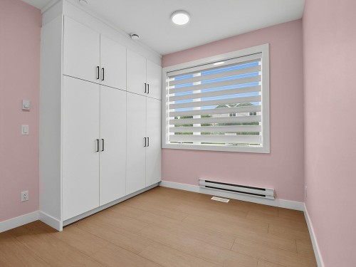 2-2254 24Th Avenue E, Vancouver, BC - Indoor Photo Showing Other Room