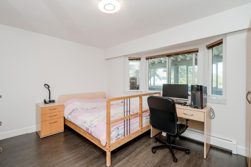 6074 Sherbrooke Street, Vancouver, BC - Indoor Photo Showing Bedroom