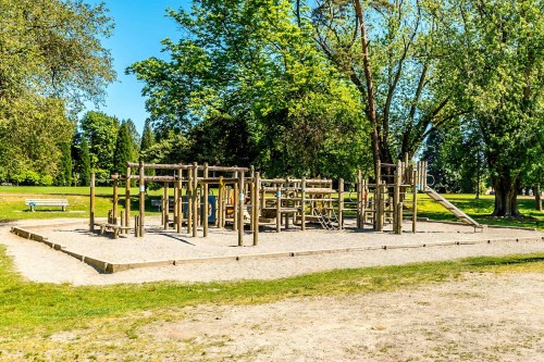 6074 Sherbrooke Street, Vancouver, BC - Outdoor