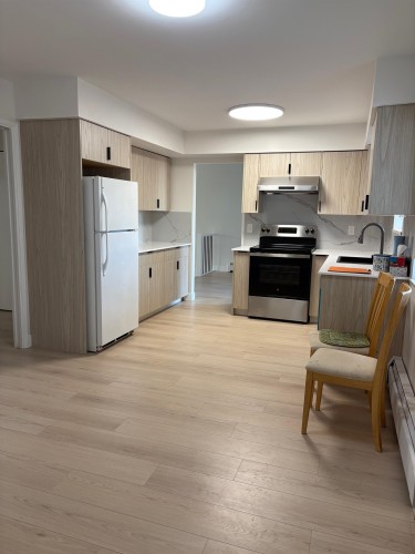 657 Poirier Street, Coquitlam, BC - Indoor Photo Showing Kitchen