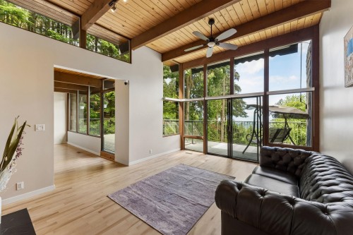 550 Ventura Crescent, North Vancouver, BC -  With Exterior