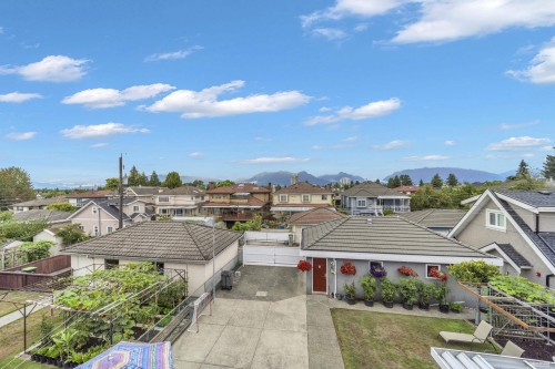 2381 40Th Avenue E, Vancouver, BC - Outdoor
