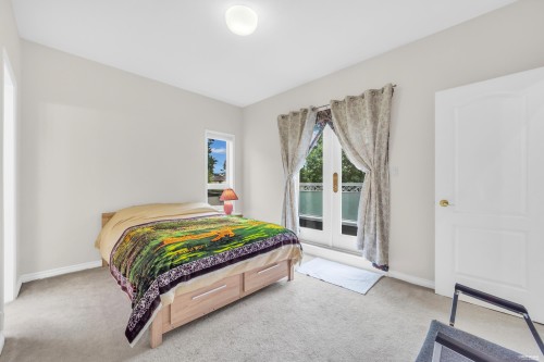 2381 40Th Avenue E, Vancouver, BC - Indoor Photo Showing Bedroom