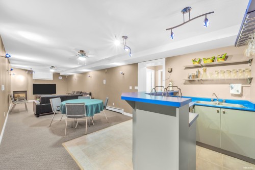 2381 40Th Avenue E, Vancouver, BC - Indoor