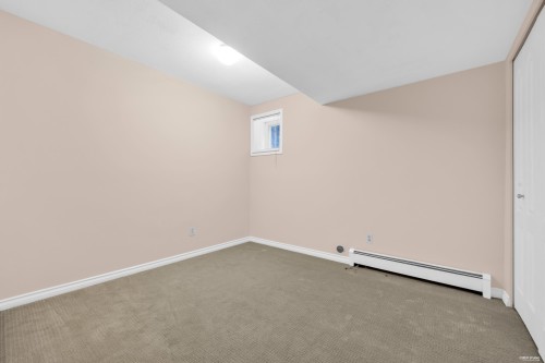 2381 40Th Avenue E, Vancouver, BC - Indoor Photo Showing Other Room
