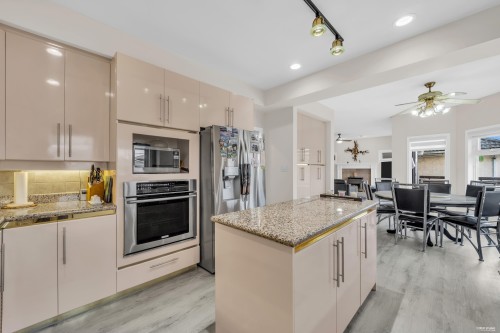 2381 40Th Avenue E, Vancouver, BC - Indoor Photo Showing Kitchen With Upgraded Kitchen