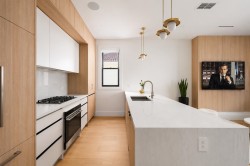 1-4828 Albert Street  Burnaby, BC V5C 2H3