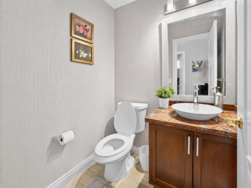 1981 Parkway Boulevard, Coquitlam, BC - Indoor Photo Showing Bathroom