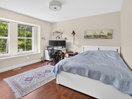 1981 Parkway Boulevard, Coquitlam, BC - Indoor Photo Showing Bedroom