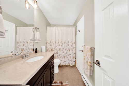 21-10680 Springmont Drive, Richmond, BC - Indoor Photo Showing Bathroom