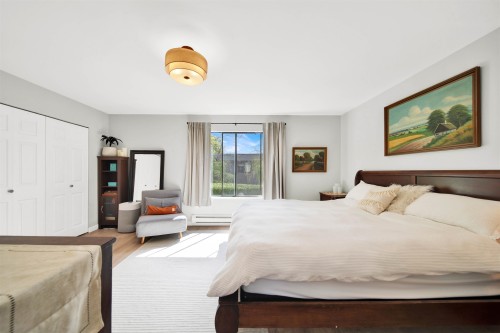 21-10680 Springmont Drive, Richmond, BC - Indoor Photo Showing Bedroom