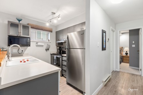 801-3050 Hillcrest Drive  Whistler, BC V8E 0T8