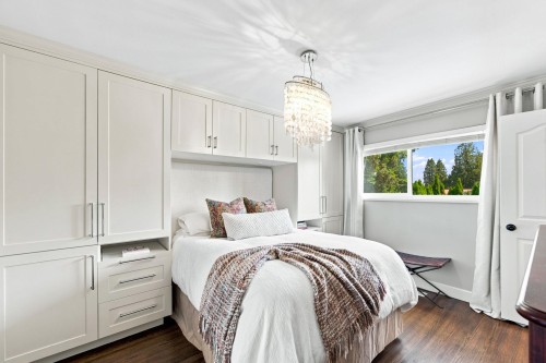 2282 Stanwood Avenue, Coquitlam, BC - Indoor Photo Showing Bedroom
