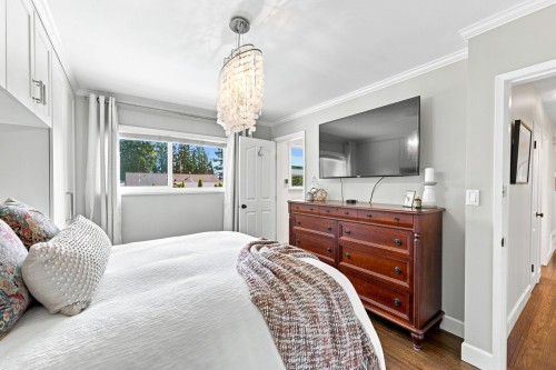 2282 Stanwood Avenue, Coquitlam, BC - Indoor Photo Showing Bedroom
