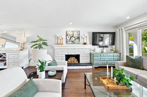 2282 Stanwood Avenue, Coquitlam, BC - Indoor Photo Showing Living Room With Fireplace