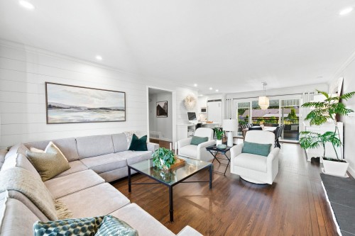 2282 Stanwood Avenue, Coquitlam, BC - Indoor Photo Showing Living Room