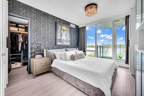 302-6633 Pearson Way, Richmond, BC - Indoor Photo Showing Bedroom