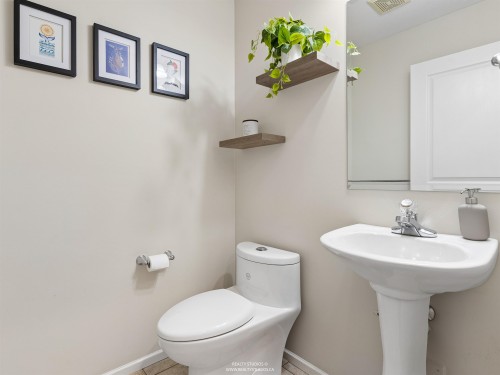 137 Forest Park Way, Port Moody, BC - Indoor Photo Showing Bathroom