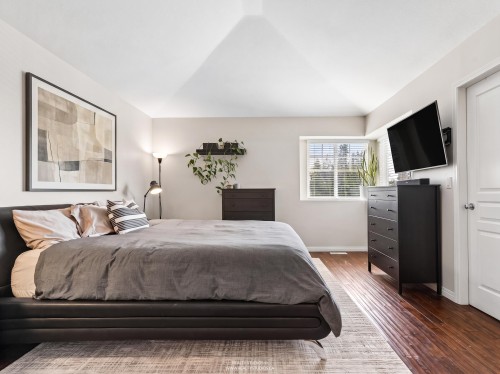 137 Forest Park Way, Port Moody, BC - Indoor Photo Showing Bedroom