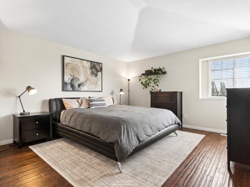 137 Forest Park Way, Port Moody, BC - Indoor Photo Showing Bedroom
