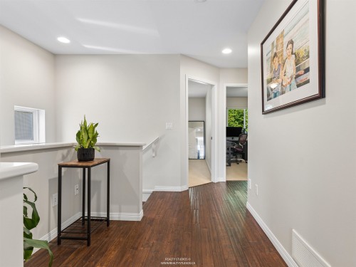 137 Forest Park Way, Port Moody, BC - Indoor Photo Showing Other Room