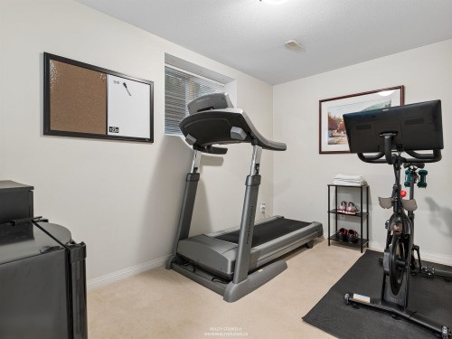 137 Forest Park Way, Port Moody, BC - Indoor Photo Showing Gym Room