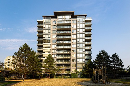 512-8100 Saba Road, Richmond, BC - Outdoor With Facade