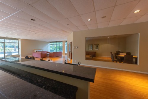 512-8100 Saba Road, Richmond, BC - Indoor Photo Showing Other Room