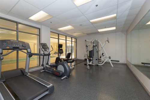 512-8100 Saba Road, Richmond, BC - Indoor Photo Showing Gym Room