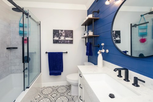 23415 Whippoorwill Avenue, Maple Ridge, BC - Indoor Photo Showing Bathroom