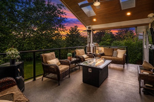 23415 Whippoorwill Avenue, Maple Ridge, BC - Outdoor With Exterior