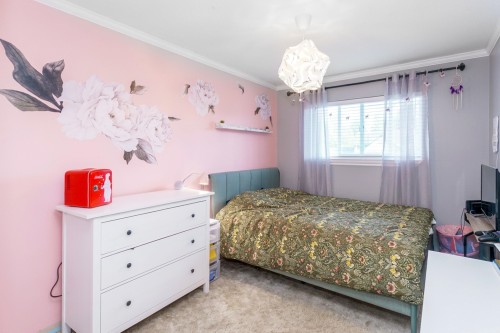 23415 Whippoorwill Avenue, Maple Ridge, BC - Indoor Photo Showing Bedroom