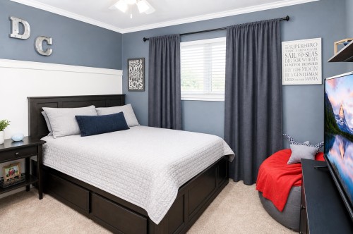 23415 Whippoorwill Avenue, Maple Ridge, BC - Indoor Photo Showing Bedroom