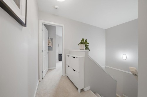 19-621 Langside Avenue, Coquitlam, BC - Indoor Photo Showing Other Room
