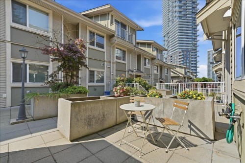 19-621 Langside Avenue, Coquitlam, BC - Outdoor