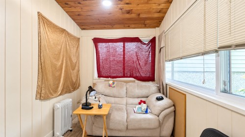 750 Beta Avenue, Burnaby, BC - Indoor Photo Showing Other Room