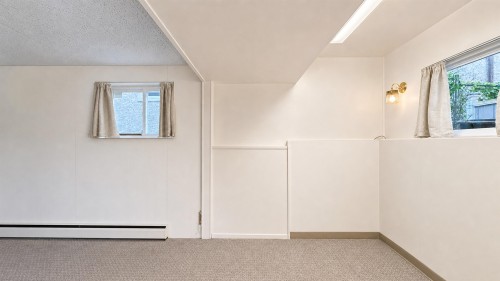 750 Beta Avenue, Burnaby, BC - Indoor Photo Showing Other Room