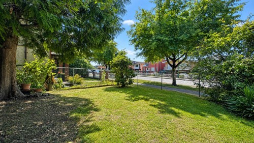 750 Beta Avenue, Burnaby, BC - Outdoor