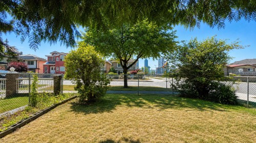 750 Beta Avenue, Burnaby, BC - Outdoor
