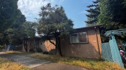 75 Nanaimo Street N Vancouver, BC V5L 3G3